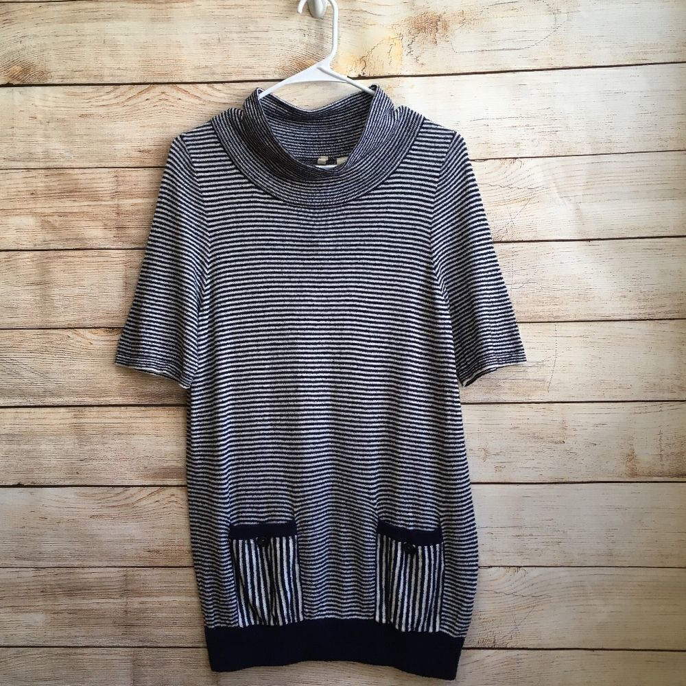 ANTHROPOLOGIE MOTH‎ MARGATE TOP IN NAVY BLUE AND WHITE STRIPES